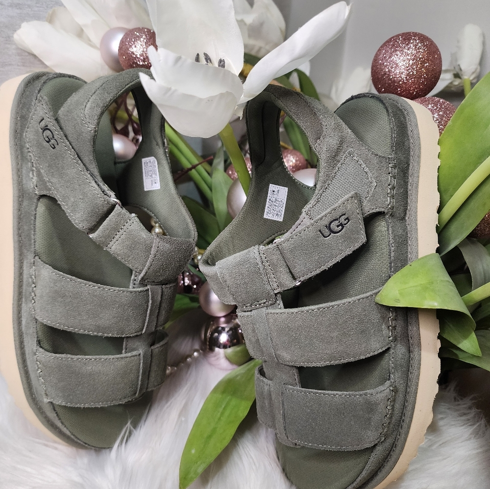 Ugg Goldenstar Strap Women Sandal size12 new
